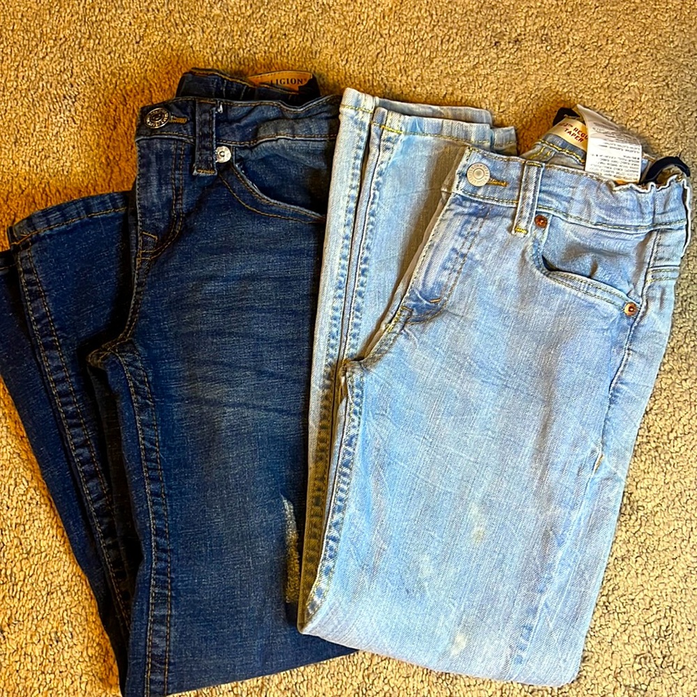 LEVI JEANS & TRUE RELIGION JEANS!! Size 8 boys. Good condition!